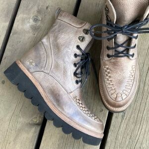 BED STU Boots ELISHA ICICLE Silver Gray Leather Moto Combat Size 8